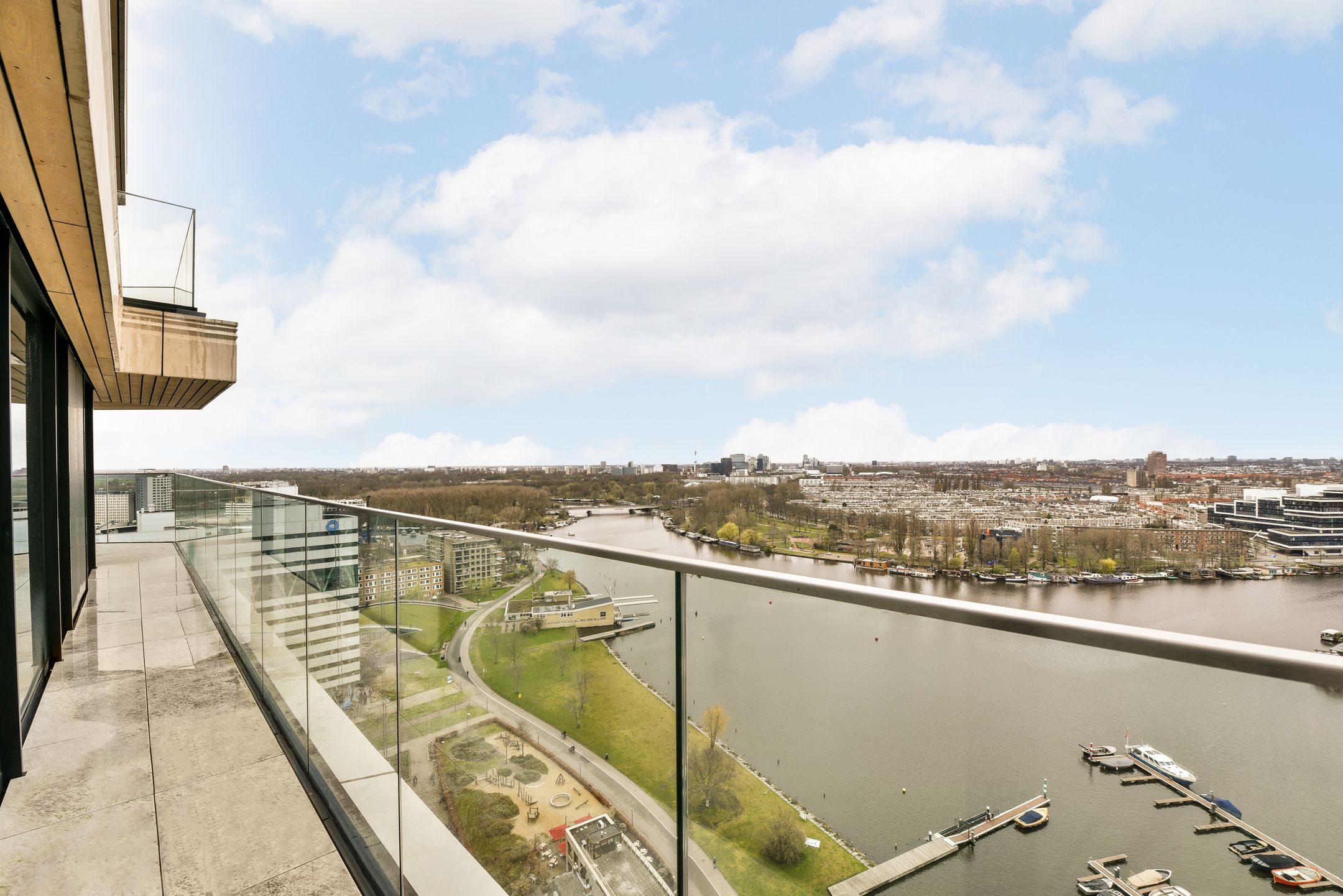 Foto 18 van Korte Ouderkerkerdijk 1-W2