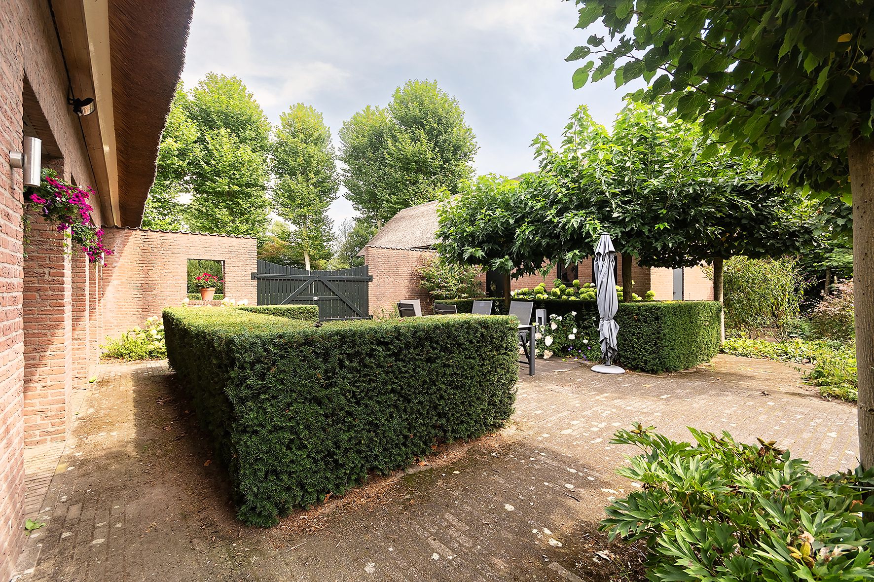 Spacious Thatched Villa Adjacent to Nature Reserve De Elshof — 69