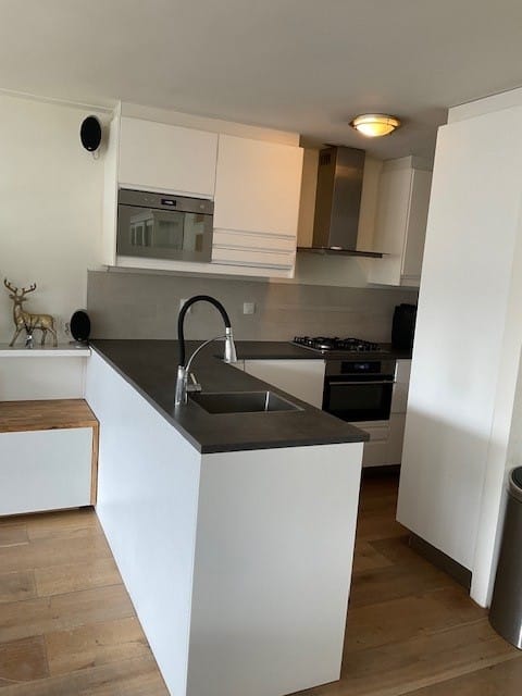 Foto 10 van Naarderstraat 30-B