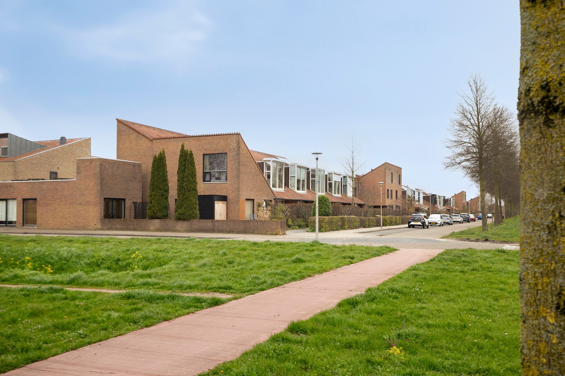 Move-in Ready Terraced Home with Four Bedrooms in Zeewolde — 12