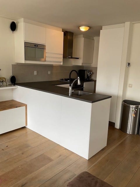 Foto 9 van Naarderstraat 30-B