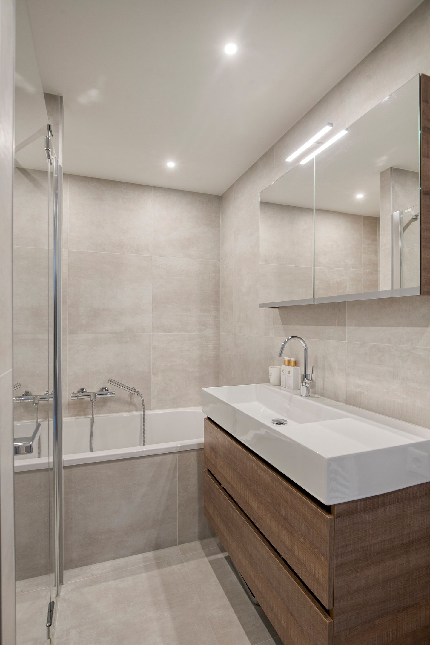 Move-in Ready Terraced Home with Four Bedrooms in Zeewolde — 40