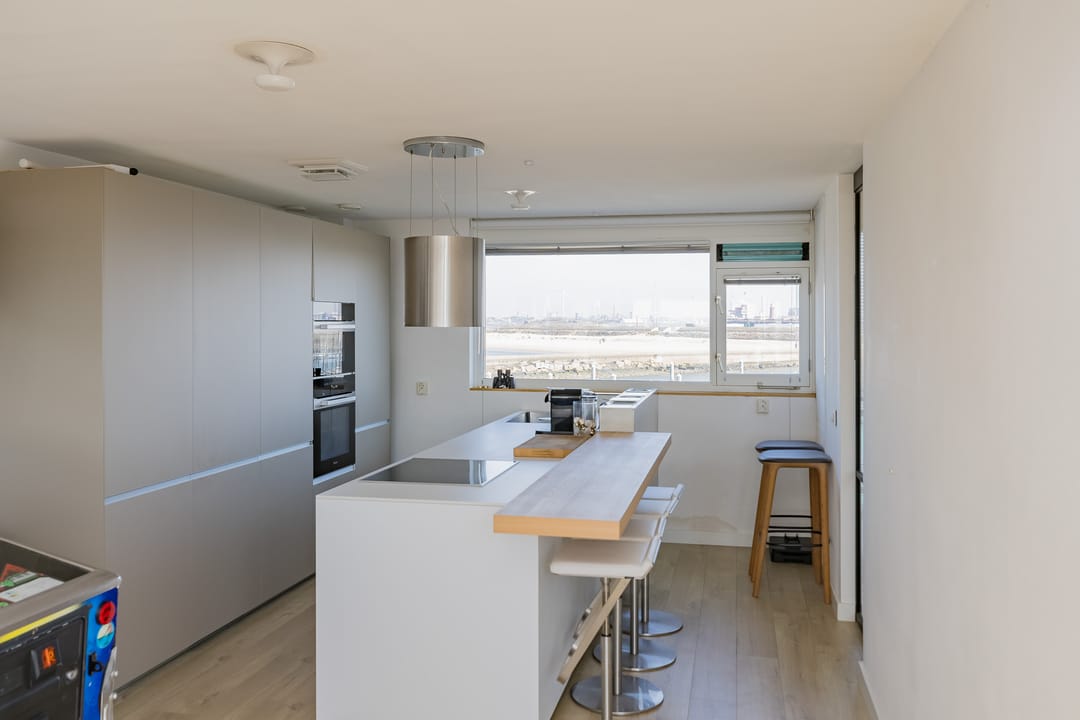 Foto 26 van Kennemerboulevard 677