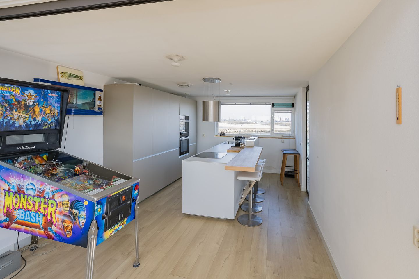 Foto 25 van Kennemerboulevard 677