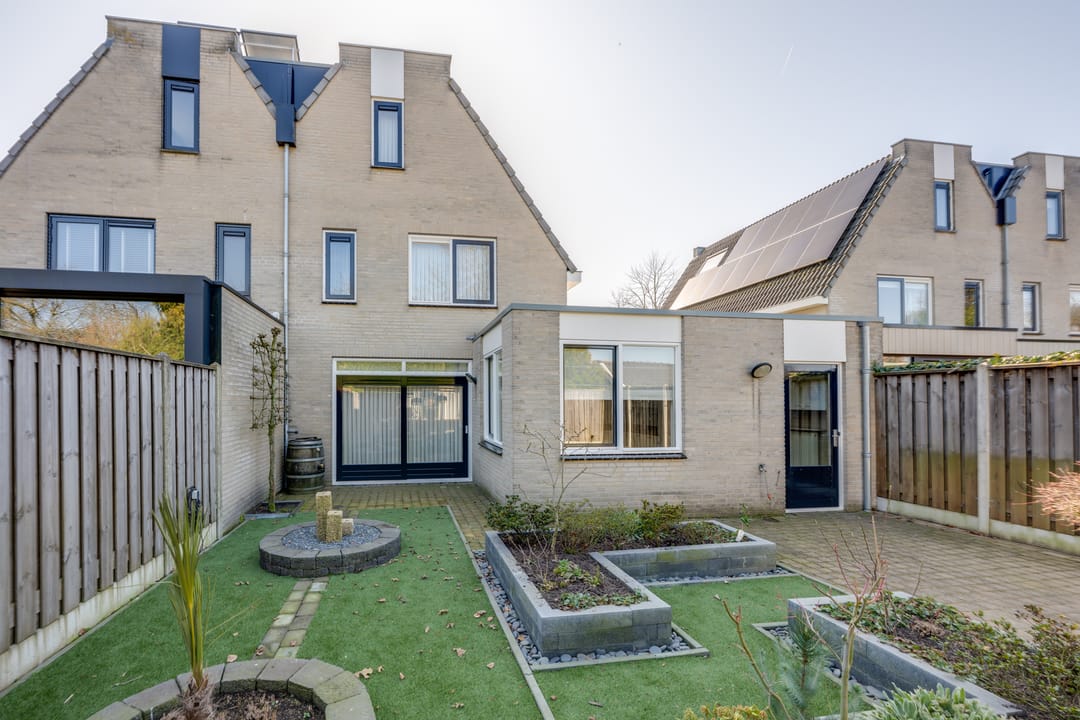 Foto 32 van Burgemeester Antonissenstraat 32