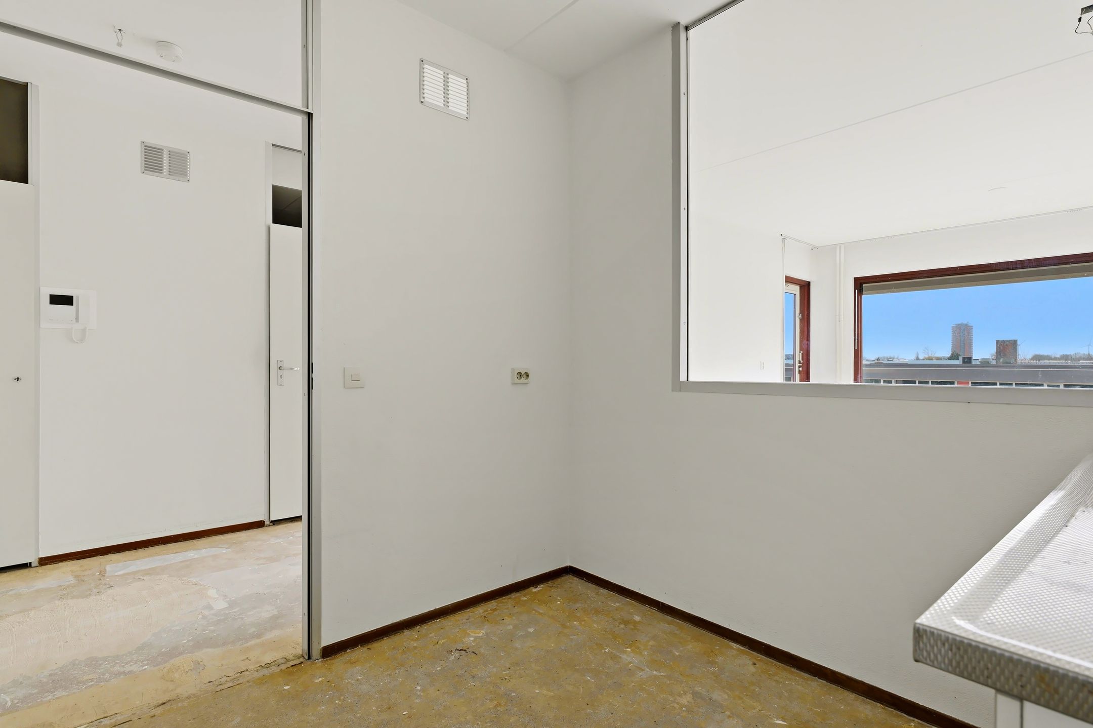 Two-room apartment with south-facing balcony in Leiden — 15