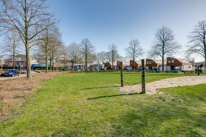 Huis verkocht: Burgemeester Antonissenstraat 32 4715 HB Rucphen | Funda