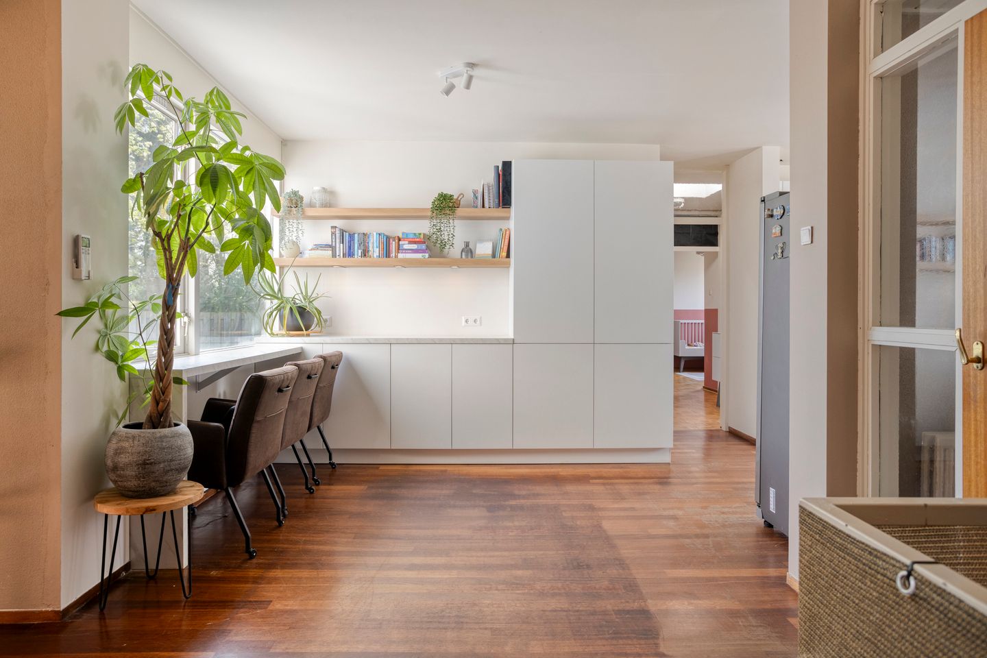 Life-cycle proof bungalow with spacious souterrain in green residential area — 19