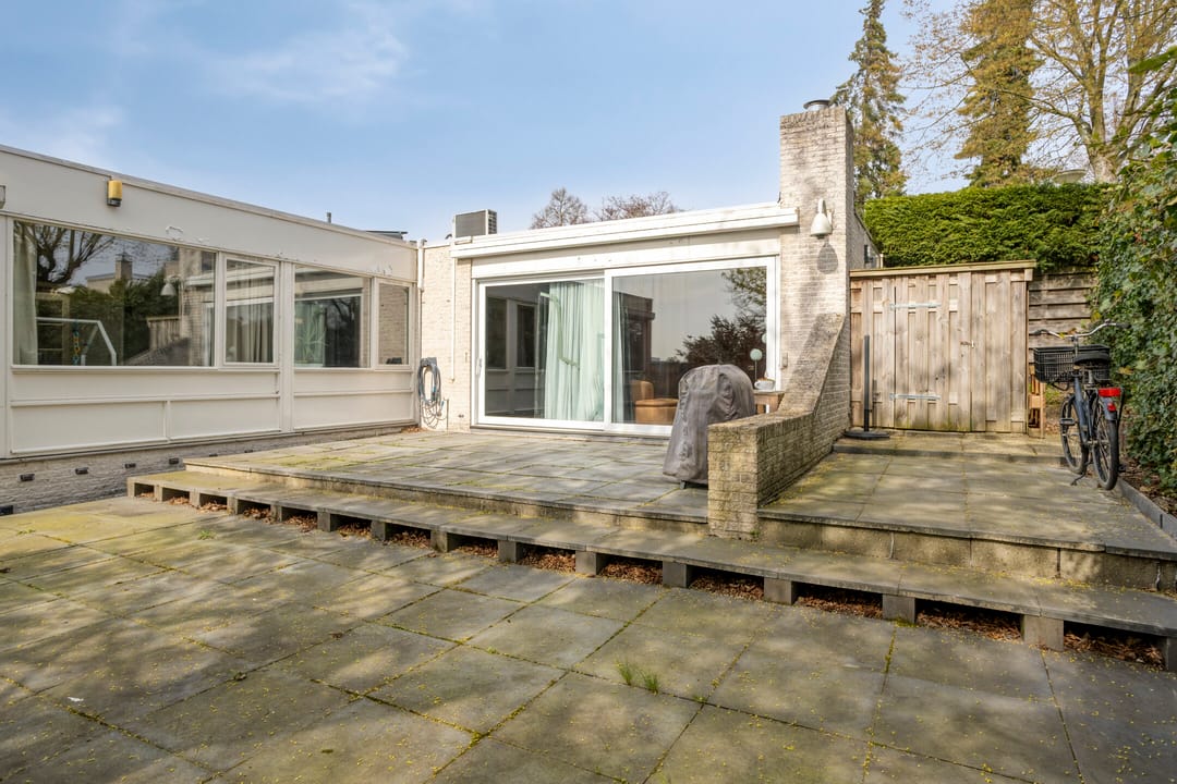 Life-cycle proof bungalow with spacious souterrain in green residential area — 43