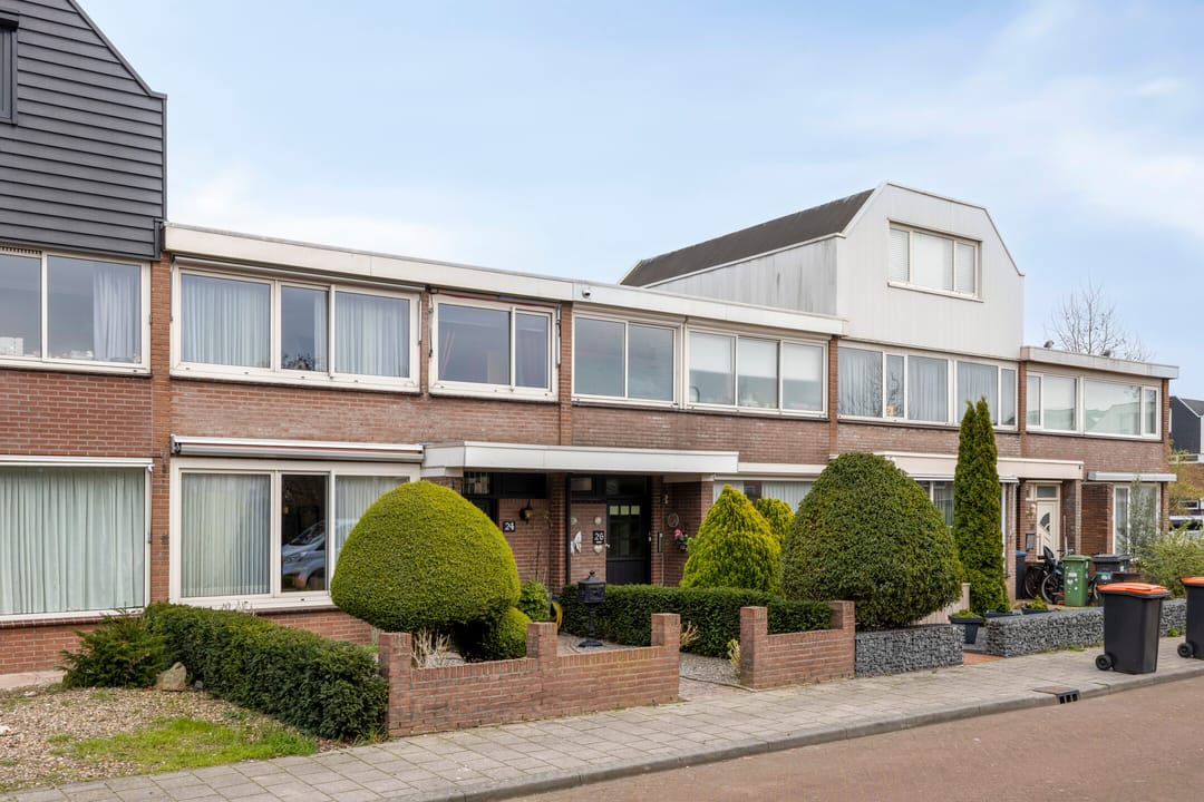 Spacious family home with garden and multifunctional extension in Rosmalen — 32
