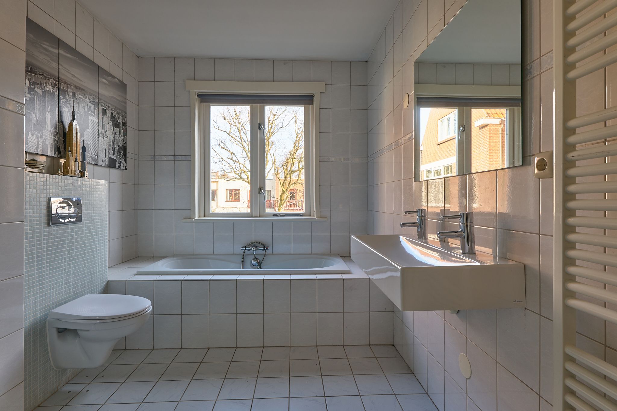 Spacious Townhouse with Five Bedrooms and Luxury Finishes in Leeuwendaal — 42