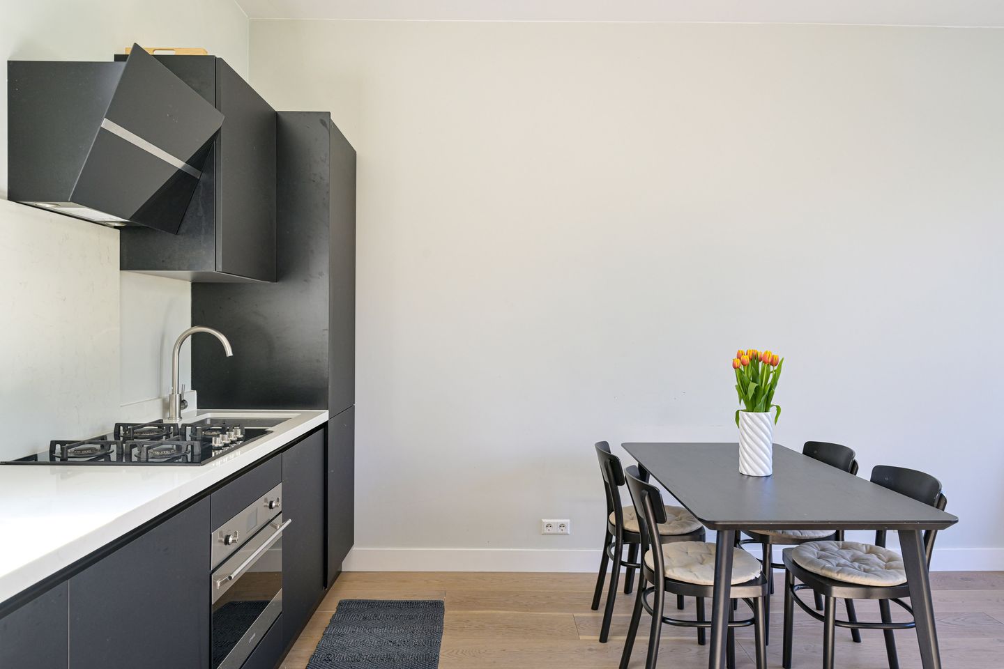 Photo 5 of Van der Sluysstraat 1-B