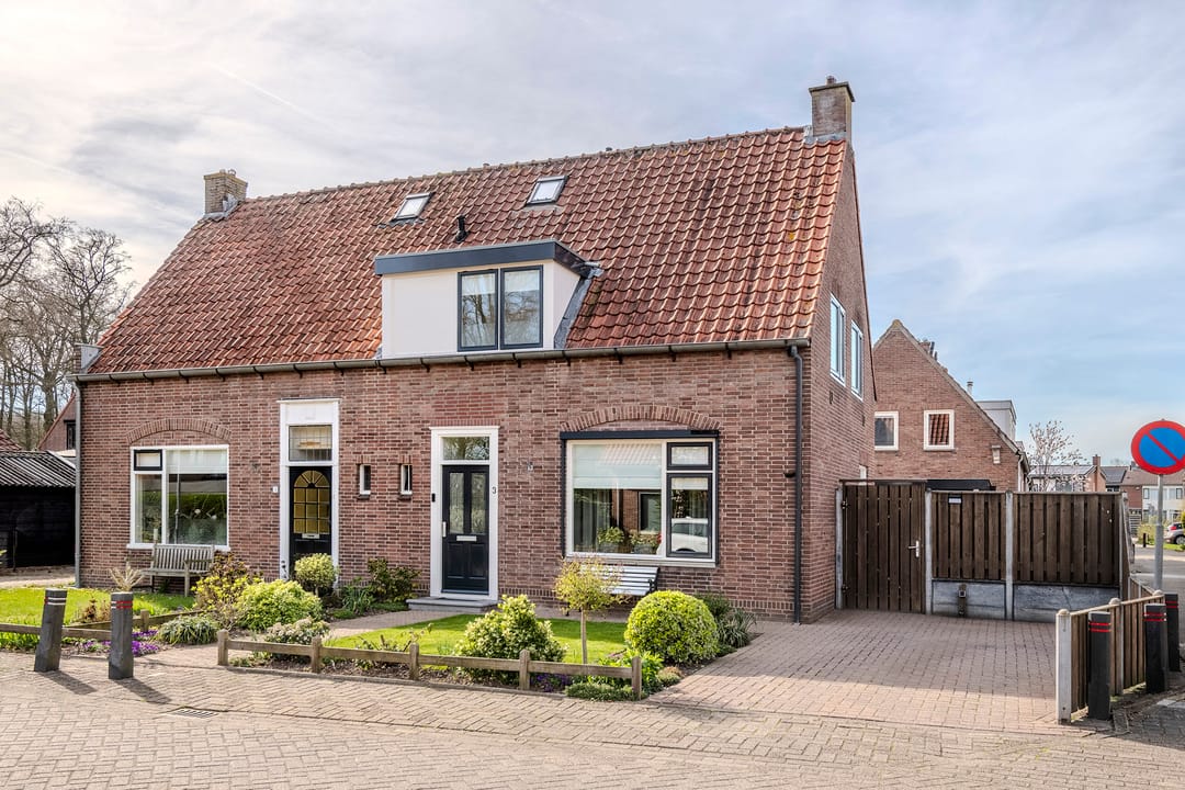 Foto 1 van Bernhardlaan 3