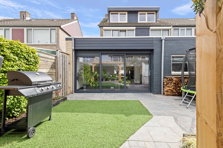 Foto 5 van Smirnoffstraat 32