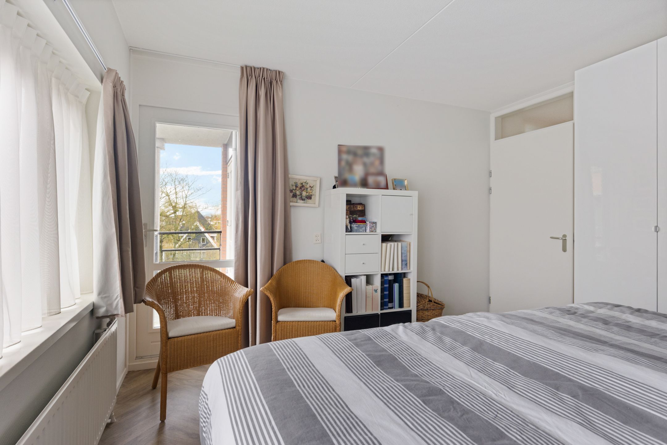 Photo 21 of Emmastraat 46