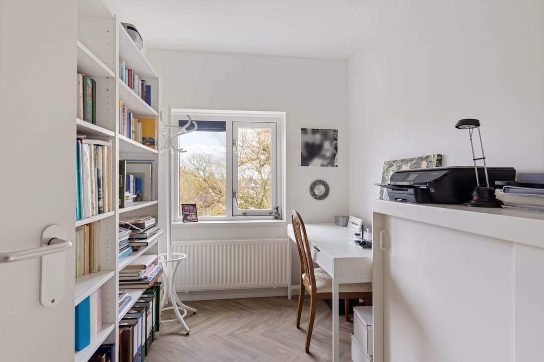 Photo 28 of Emmastraat 46