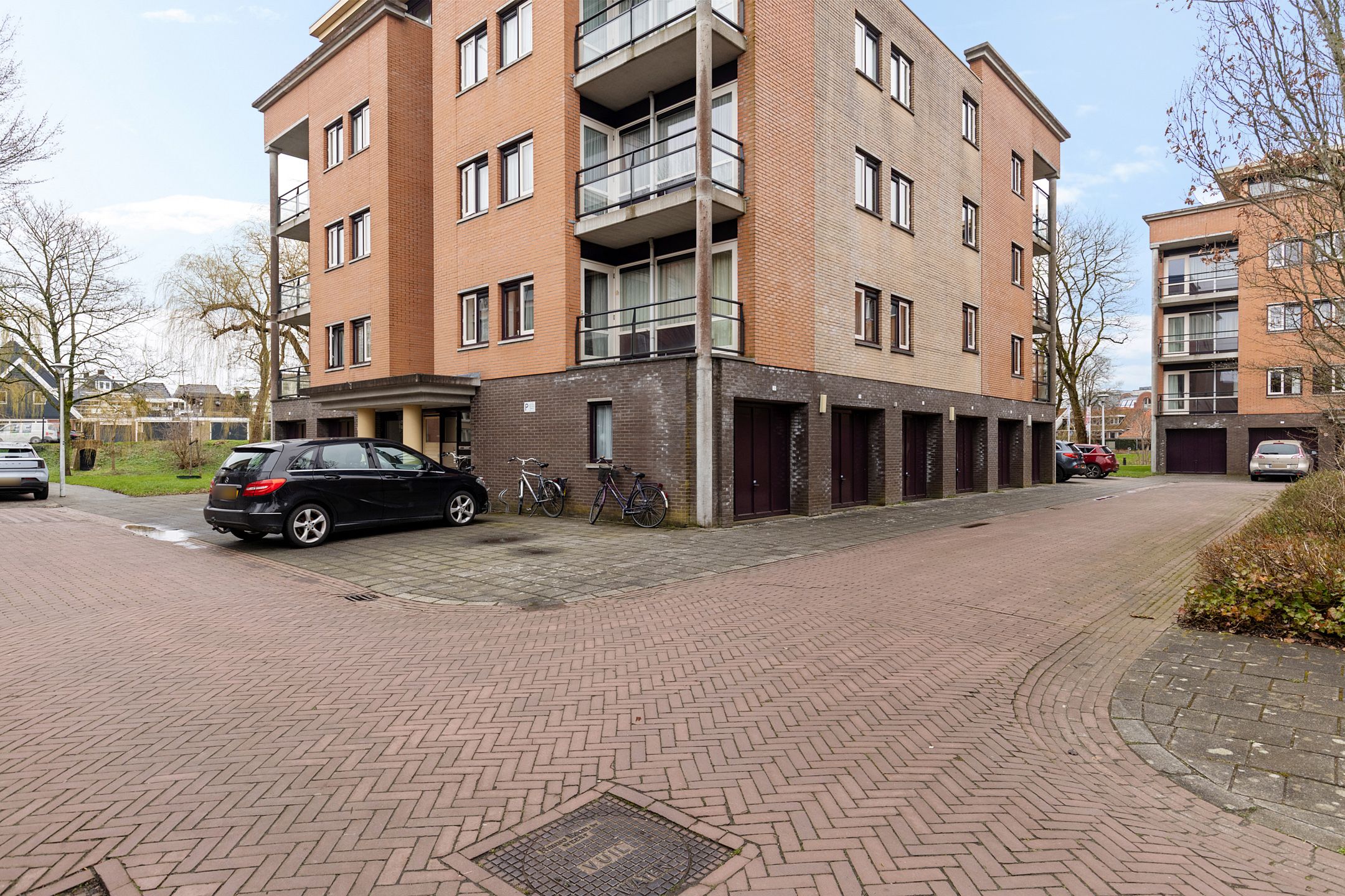 Photo 39 of Emmastraat 46