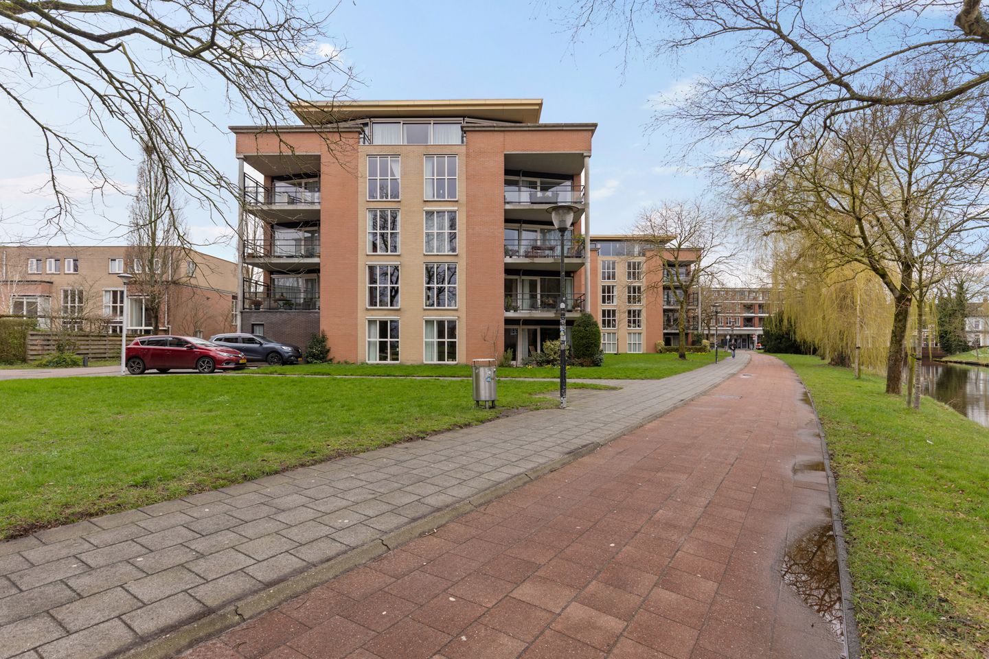 Photo 44 of Emmastraat 46