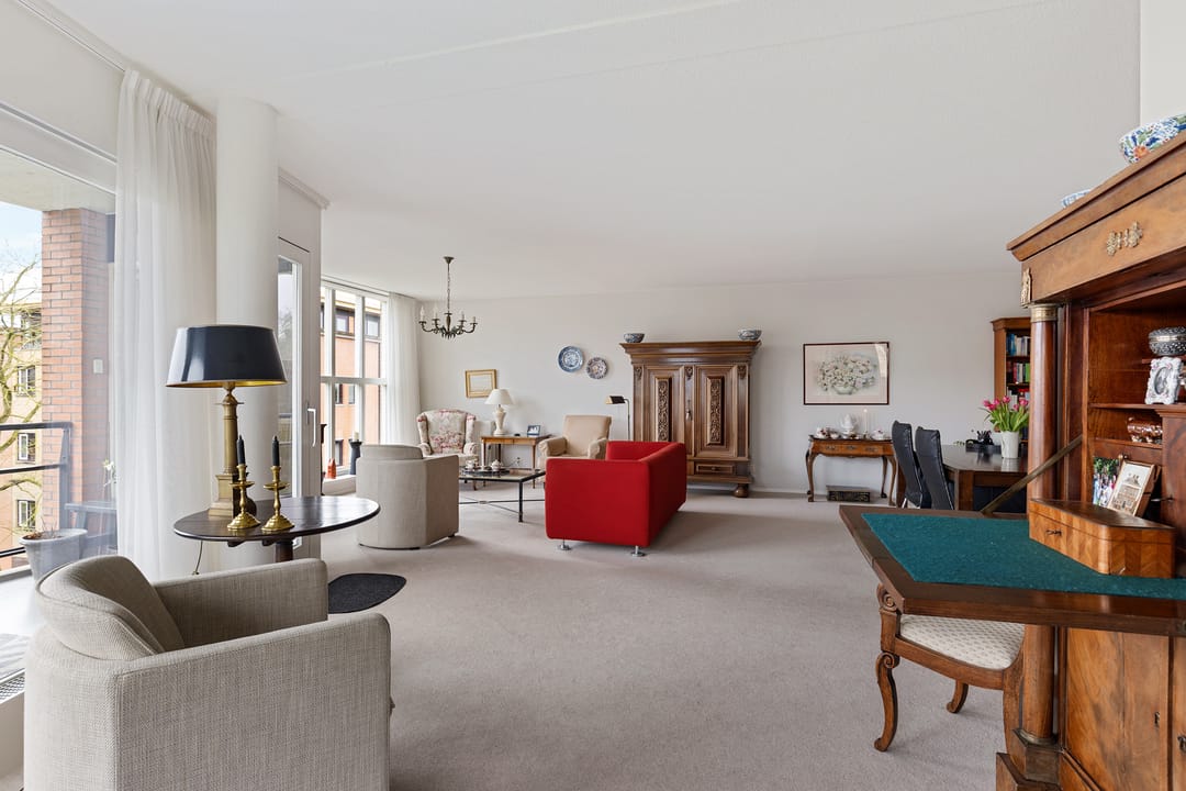 Photo 11 of Emmastraat 46