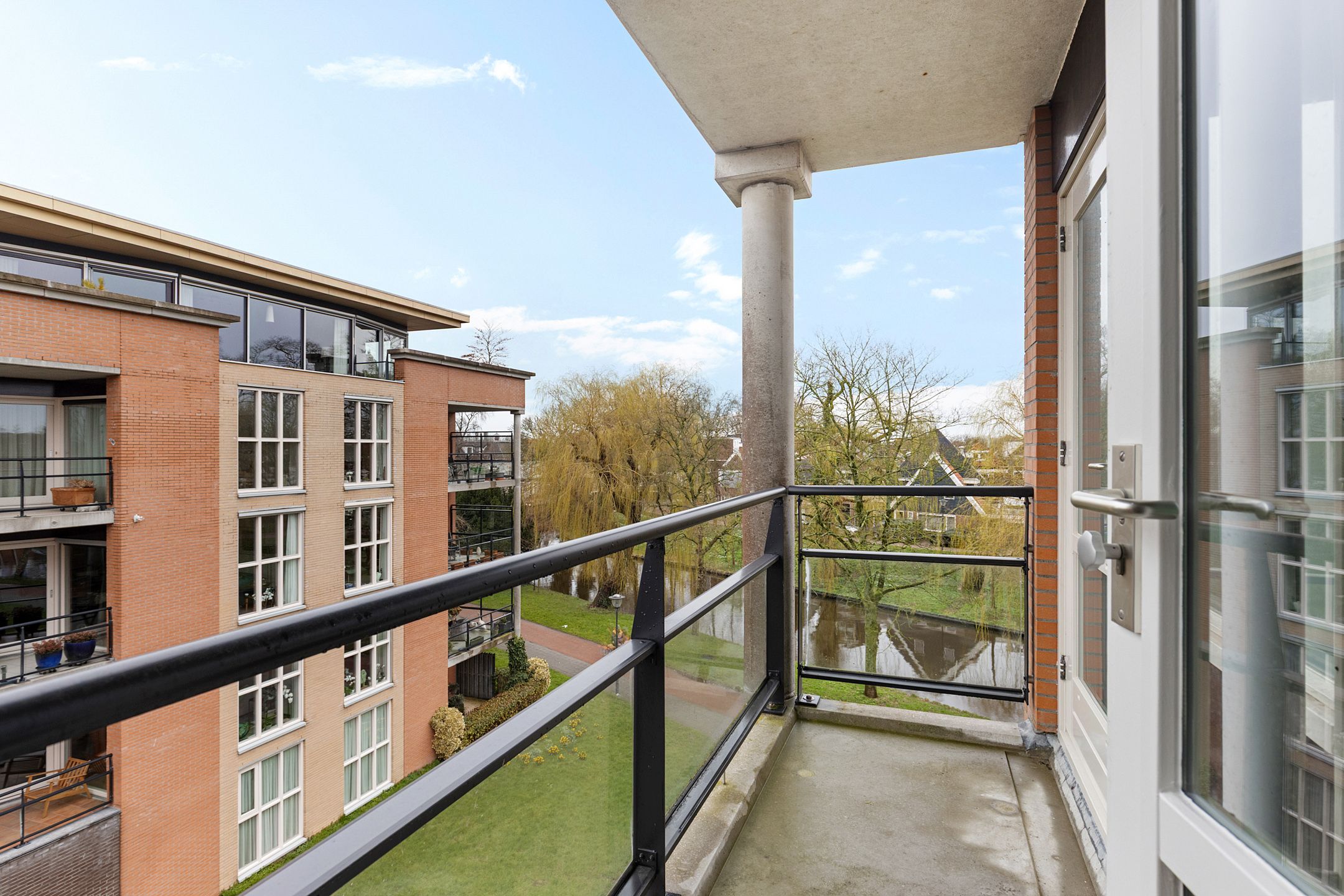 Photo 27 of Emmastraat 46