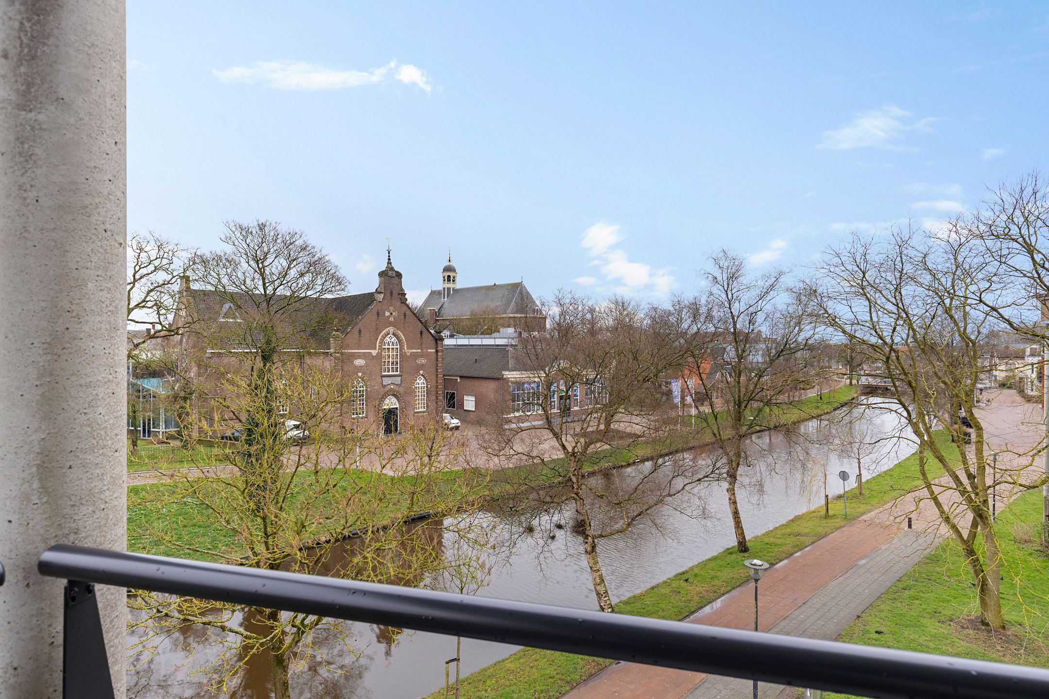 Photo 3 of Emmastraat 46