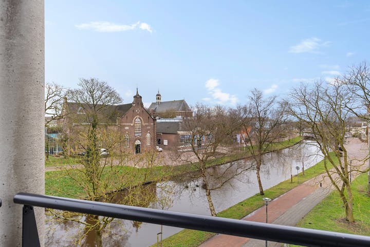 Photo 3 of Emmastraat 46