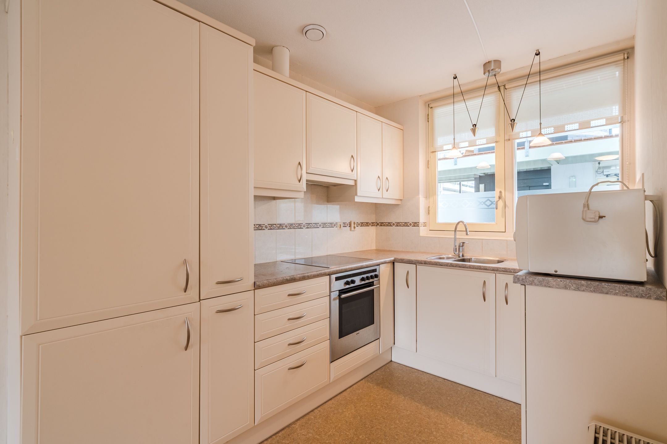 Spacious ground floor apartment with sunny west-facing garden in Sint Pancras — 12
