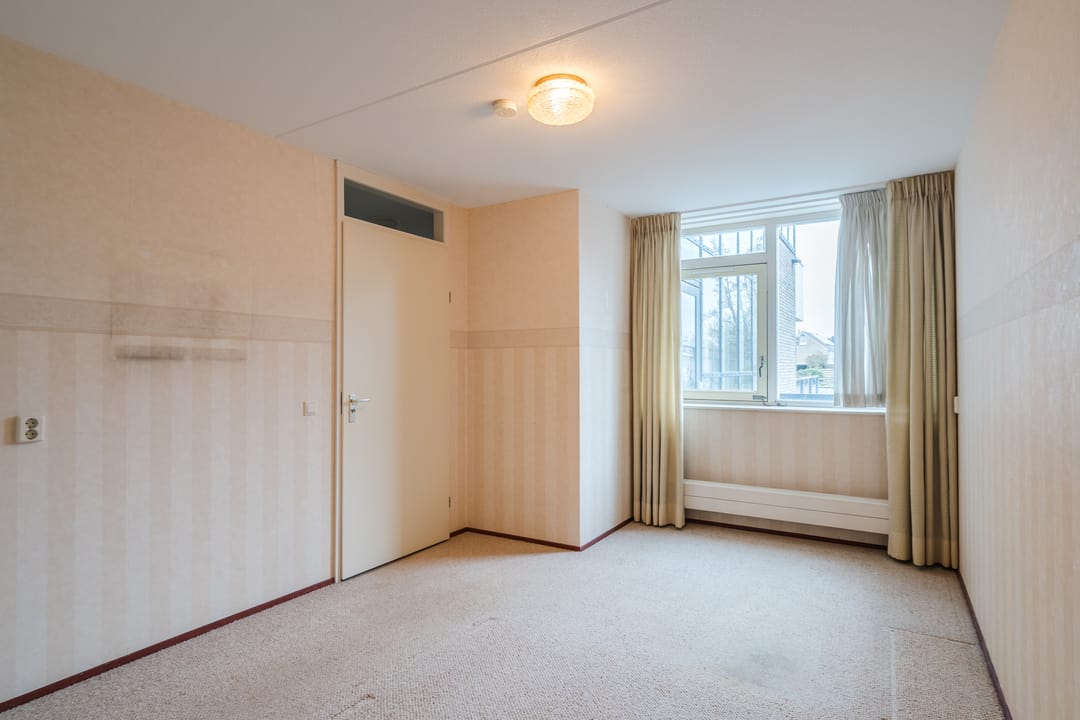 Spacious ground floor apartment with sunny west-facing garden in Sint Pancras — 17