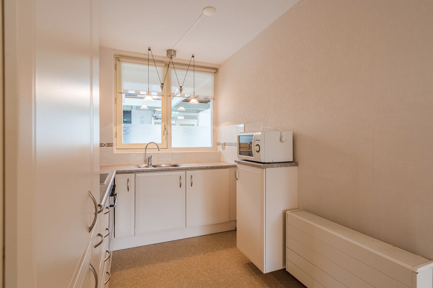 Spacious ground floor apartment with sunny west-facing garden in Sint Pancras — 14