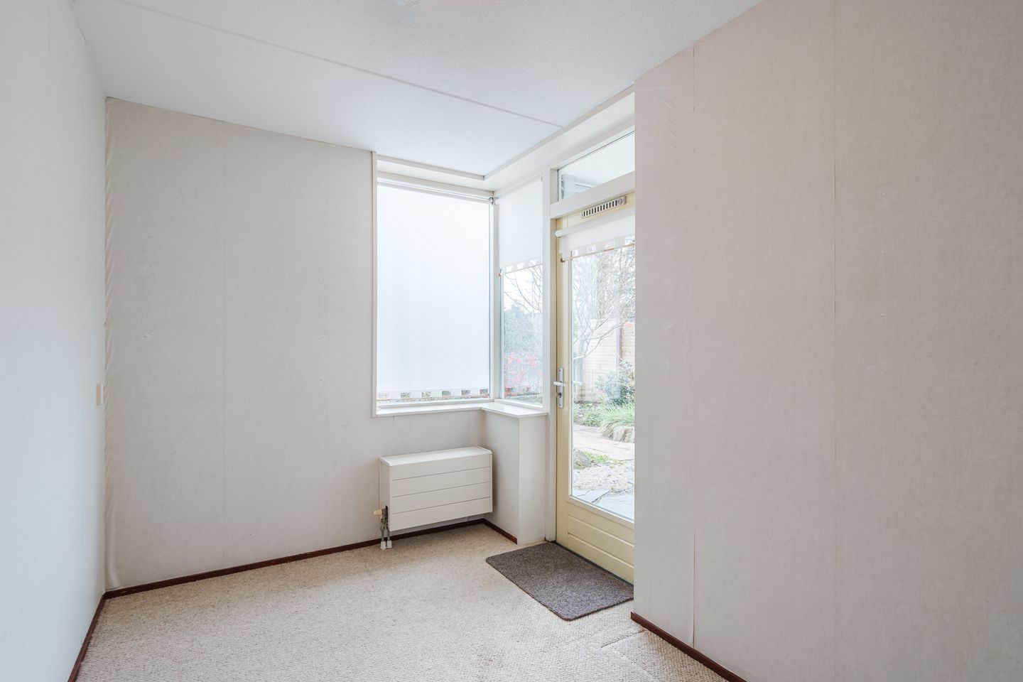 Spacious ground floor apartment with sunny west-facing garden in Sint Pancras — 20