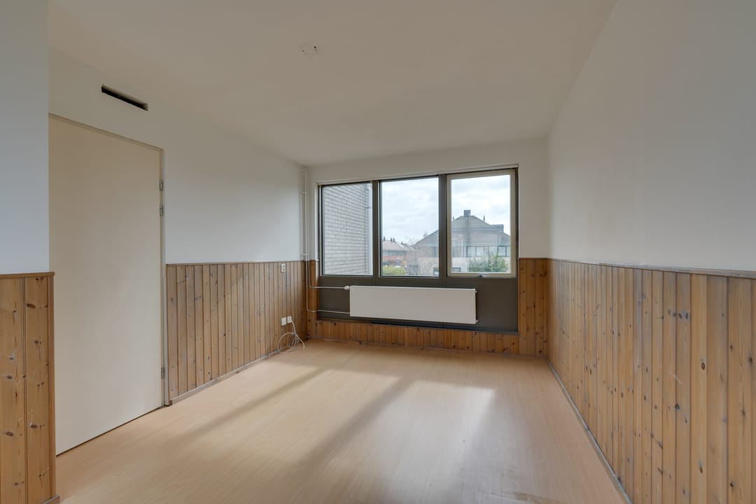 Corner Home with Sunny Garden, Rooftop Terrace and Plenty of Space — 41