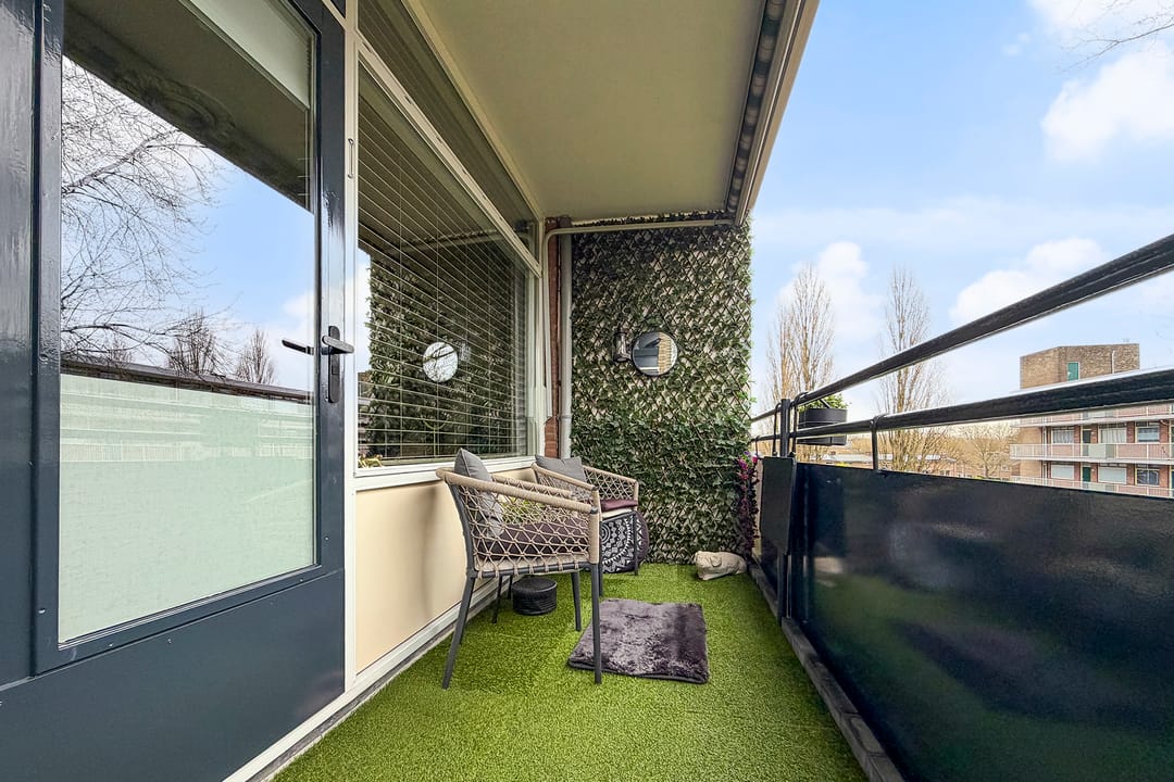 Renovated corner apartment with balcony in Presikhaaf — 22