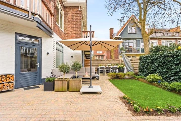 Van Zeggelenplein 11 main image