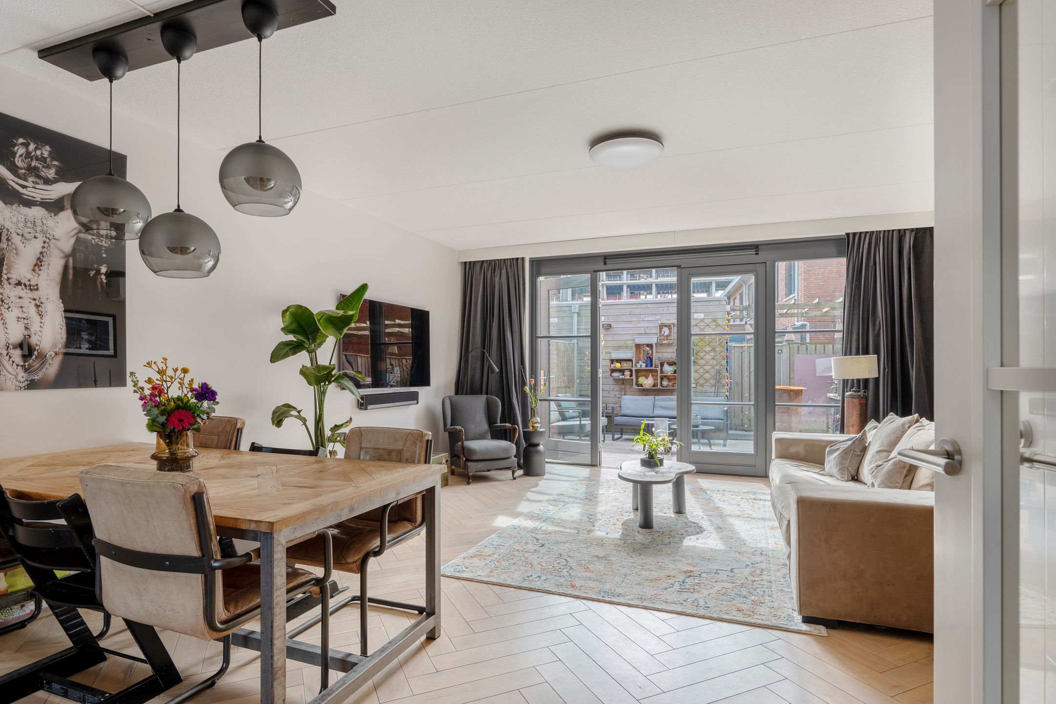 Foto 9 van Hof van Delftsesluis 39