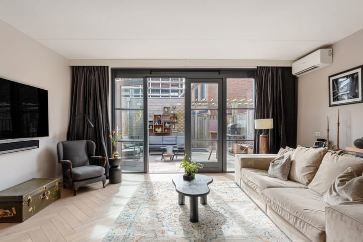 Photo 2 of Hof van Delftsesluis 39