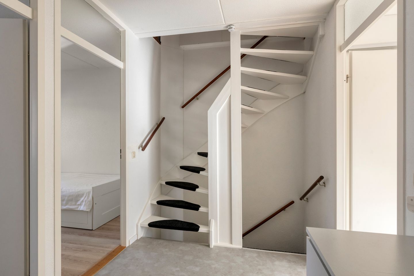 Foto 19 van Van Linschotenstraat 23