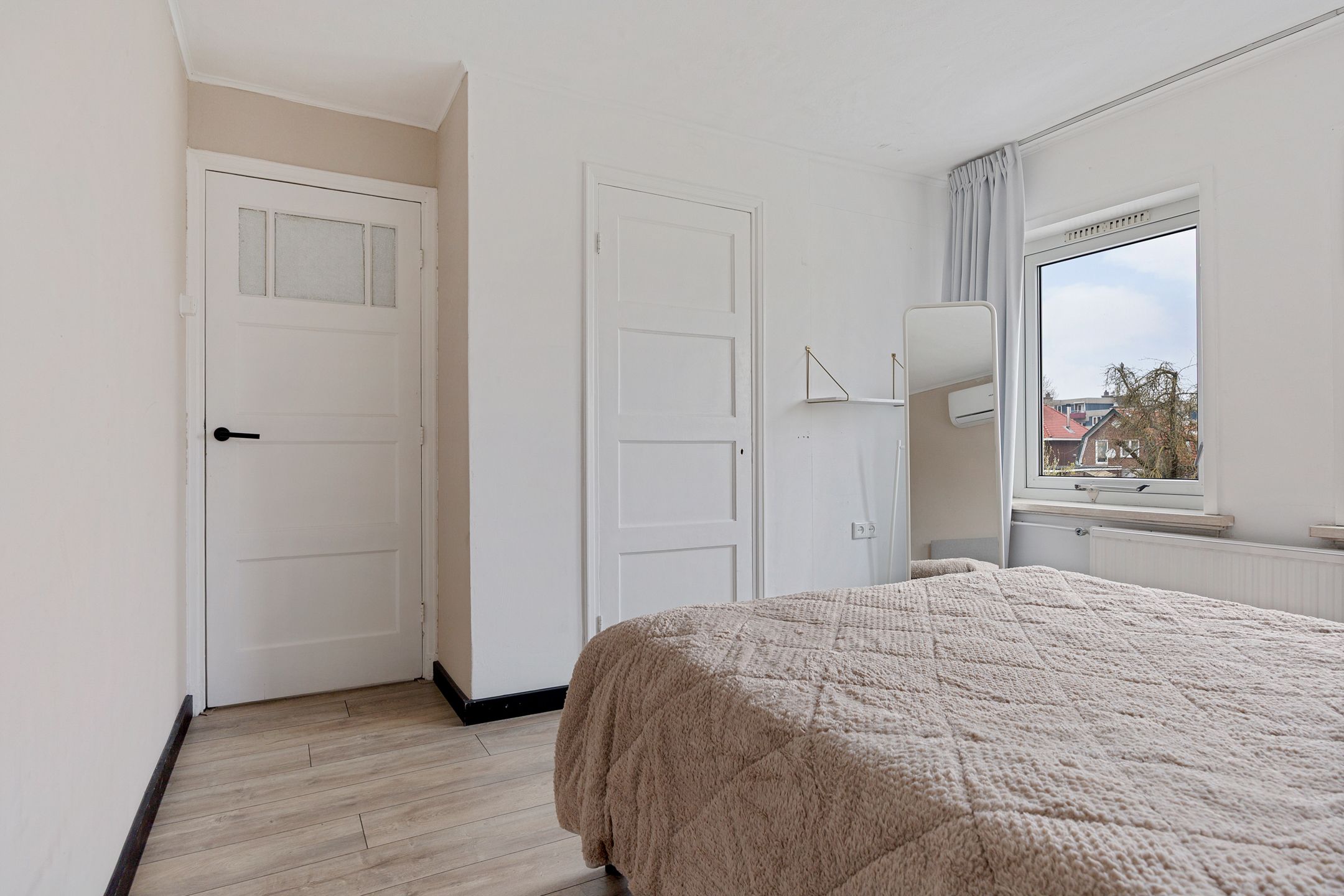 Instapklare eindwoning met garage en werkruimte in Tuindorp Zuid — 27