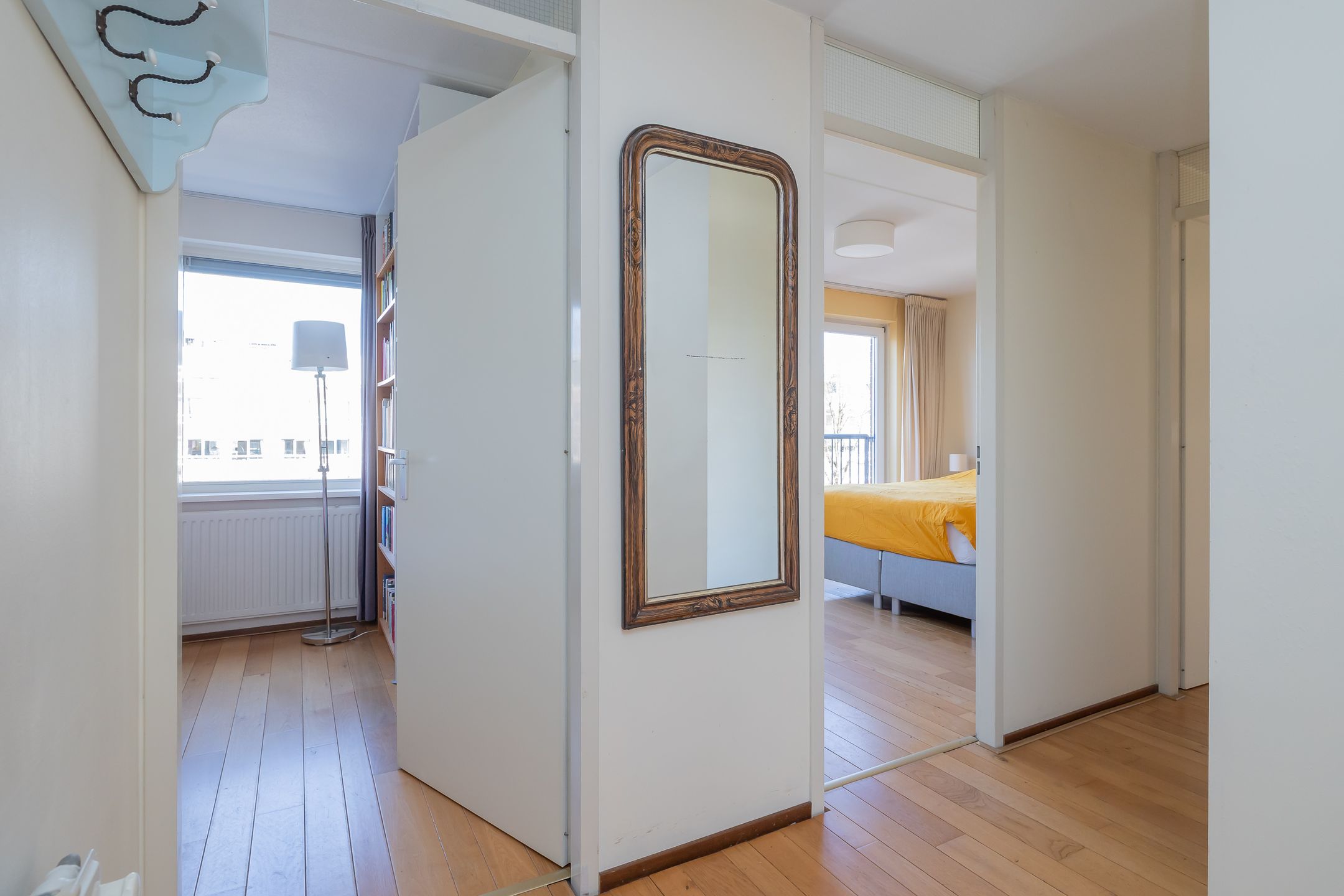 Spacious corner apartment with water views and south-facing balcony in Amsterdam West — 21