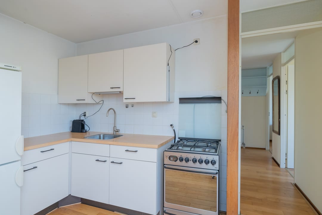 Spacious corner apartment with water views and south-facing balcony in Amsterdam West — 13