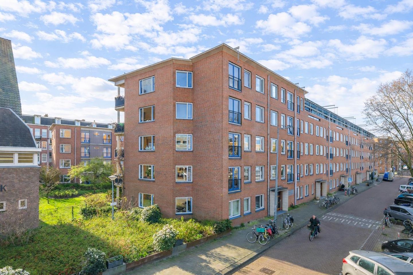 Spacious corner apartment with water views and south-facing balcony in Amsterdam West — 29