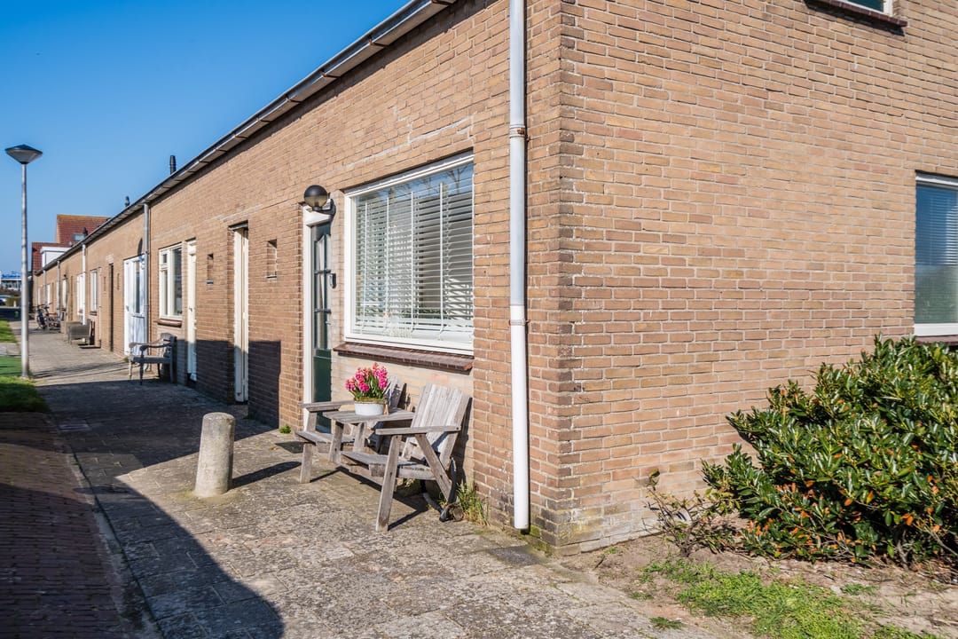 End house with summer house near the beach in Egmond aan Zee — 43