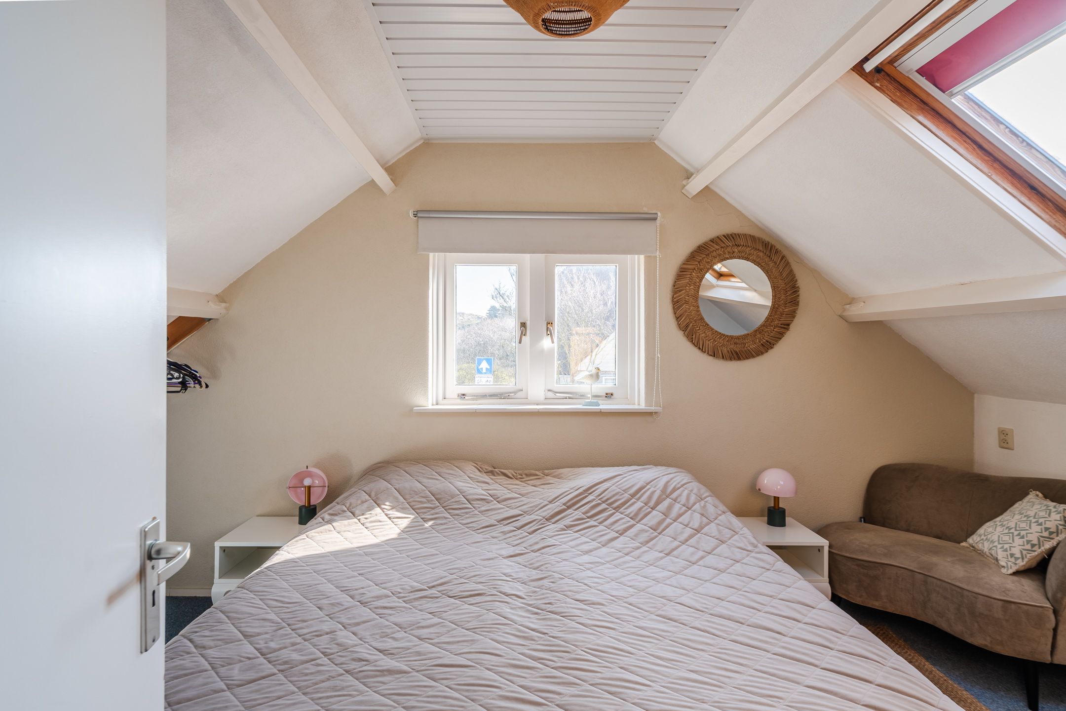 End house with summer house near the beach in Egmond aan Zee — 54