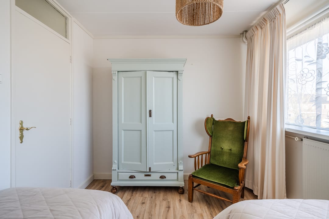 End house with summer house near the beach in Egmond aan Zee — 26