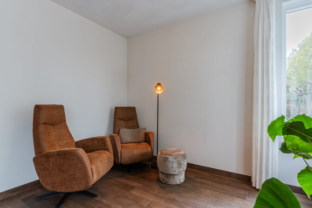 Charming semi-detached home with spacious garage and lovely garden in Nistelrode — 13