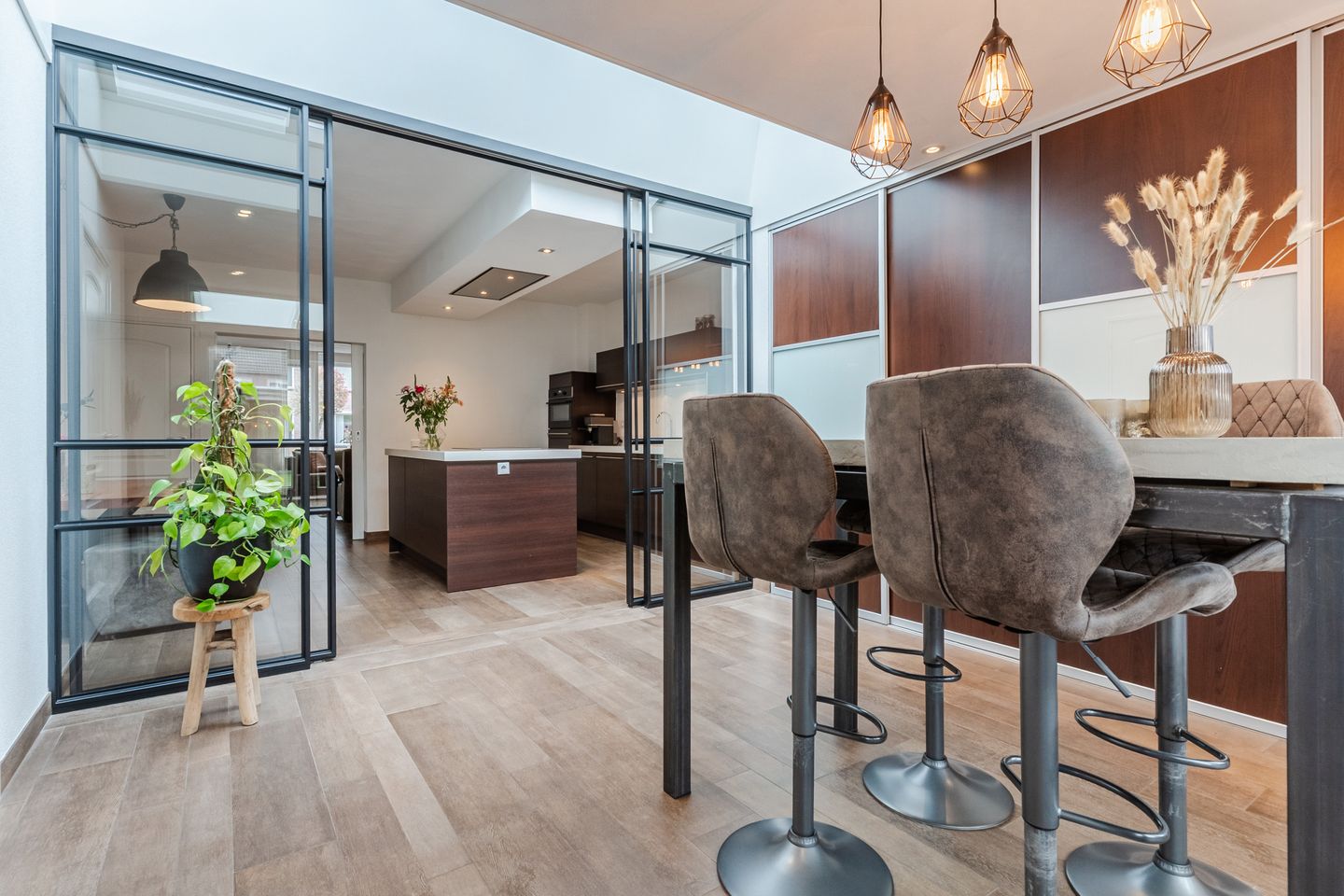 Charming semi-detached home with spacious garage and lovely garden in Nistelrode — 20