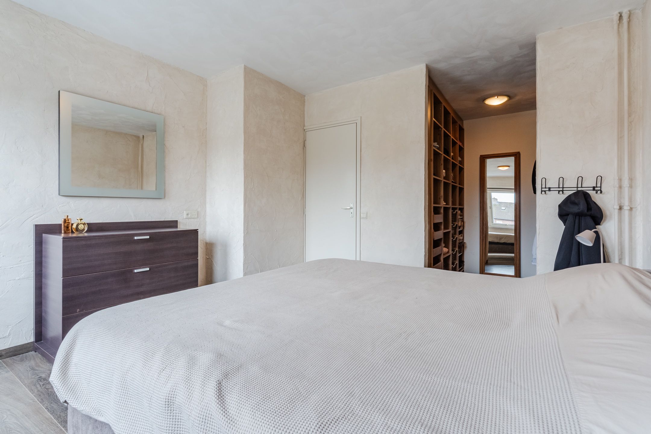 Charming semi-detached home with spacious garage and lovely garden in Nistelrode — 33