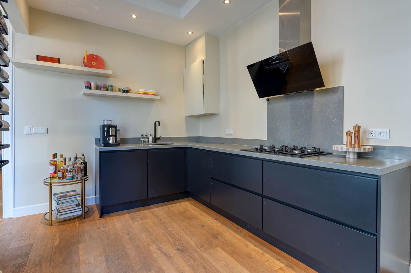 Foto 40 van De Constant Rebecquestraat 60