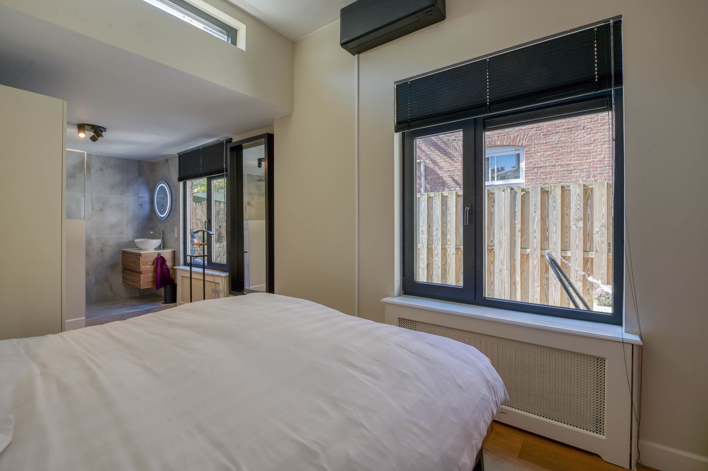 Foto 50 van De Constant Rebecquestraat 60