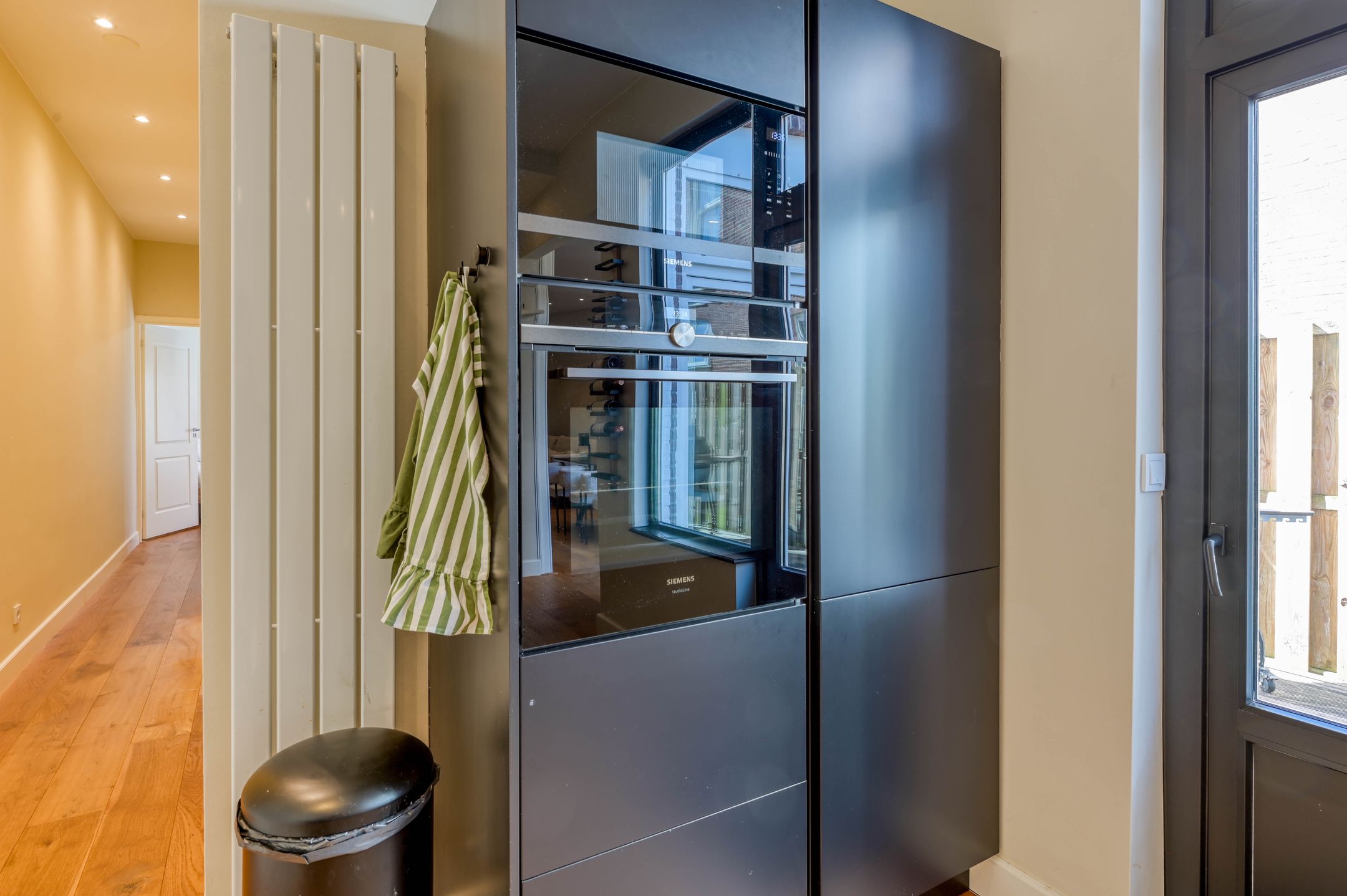 Foto 42 van De Constant Rebecquestraat 60