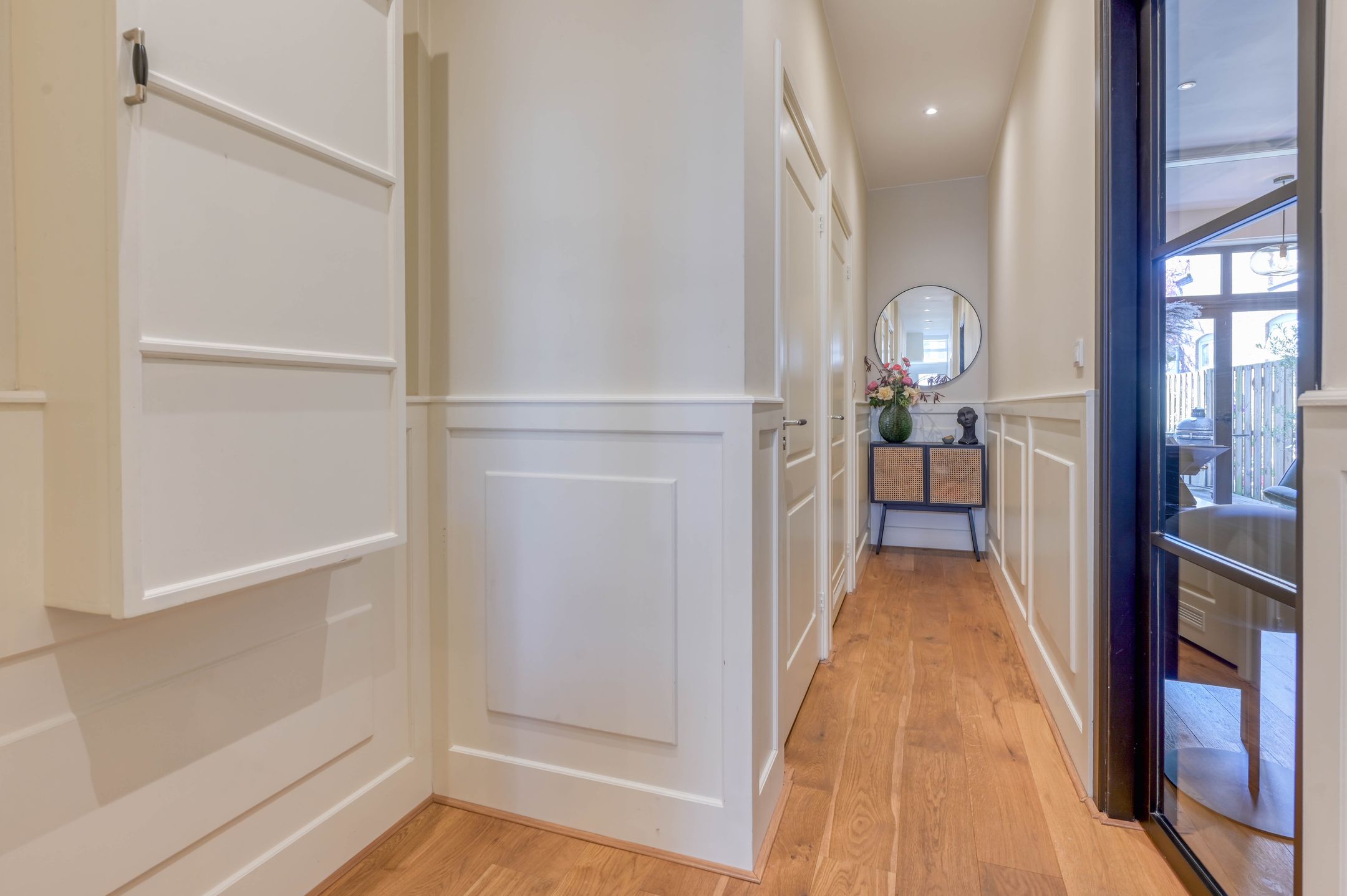 Foto 12 van De Constant Rebecquestraat 60